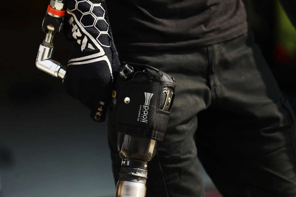 Racing team mechanic wins customised HRX Tutor gloves!